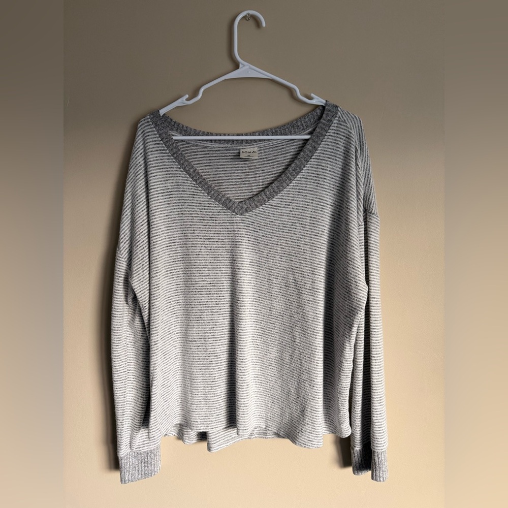 SOMA long-sleeved V-neck striped lounge sweater size XL
